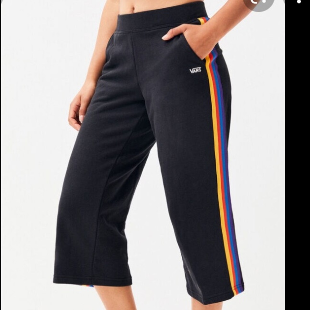 Vans women’s capri joggers (Medium)